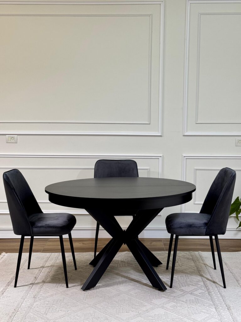 שולחן לפינת אוכל